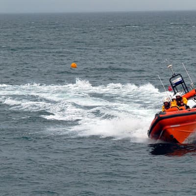 You are currently viewing Swimmer rescued off Dawlish Warren
