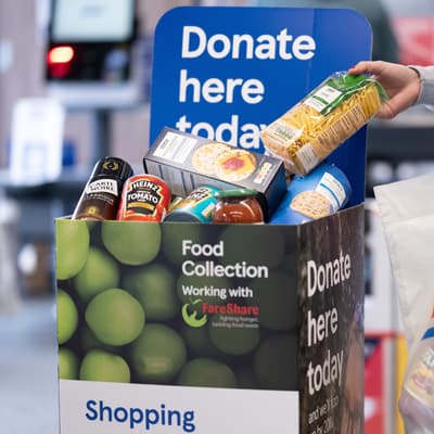 You are currently viewing Tesco making it easier for Teignbridge shoppers to help food banks