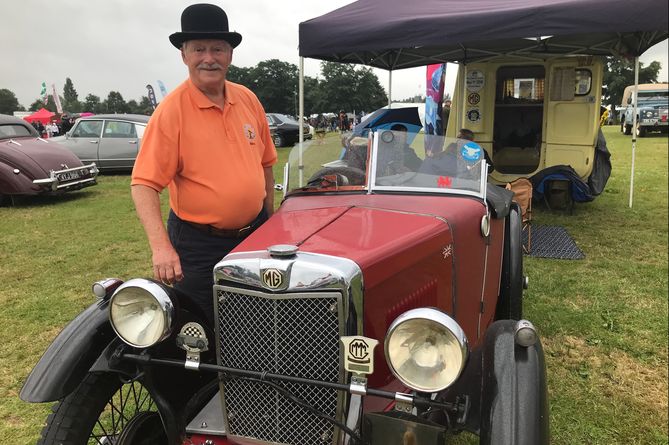 Read more about the article Dutch couple make pilgrimage to Devon County Show in classic car
