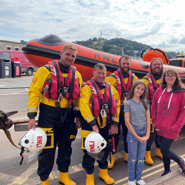 Read more about the article Crafty Kingsteignton pupils help Teignmouth RNLI