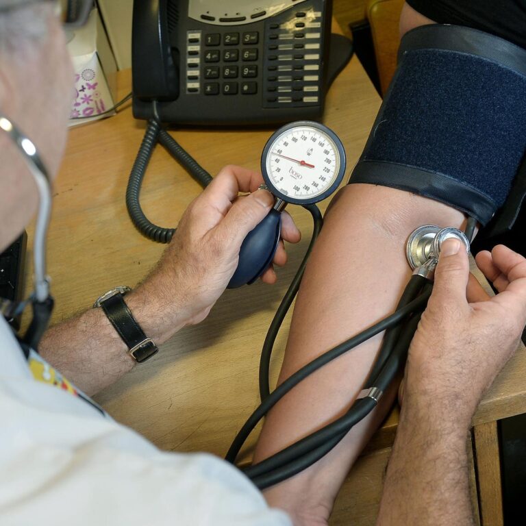 Read more about the article Fewer fully trained GPs in Devon than last year