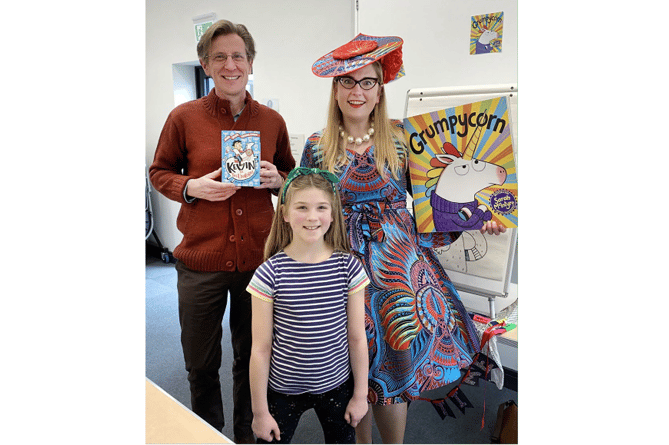 You are currently viewing Magical afternoon of art and fundraising at Bovey Tracey Library