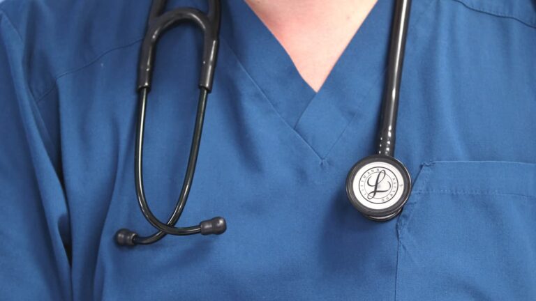 Read more about the article Junior doctors make up half of medics at Torbay and South Devon Trust – as strike takes place across England